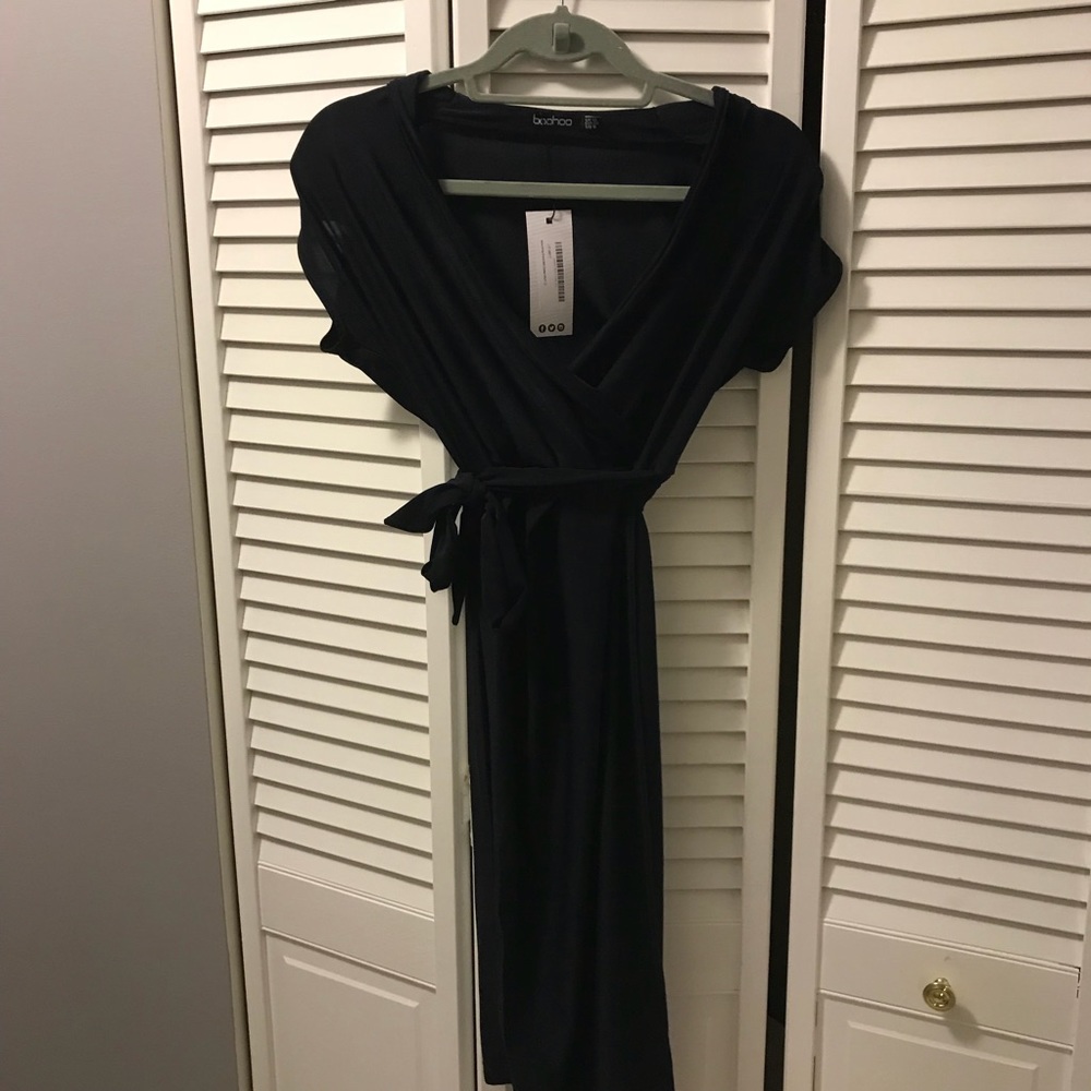 ✔️Restocking✔️NWT ASOS Navy wrap midi dress - Picture 2 of 3